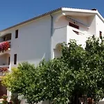 Cosic Ante Apartamento *